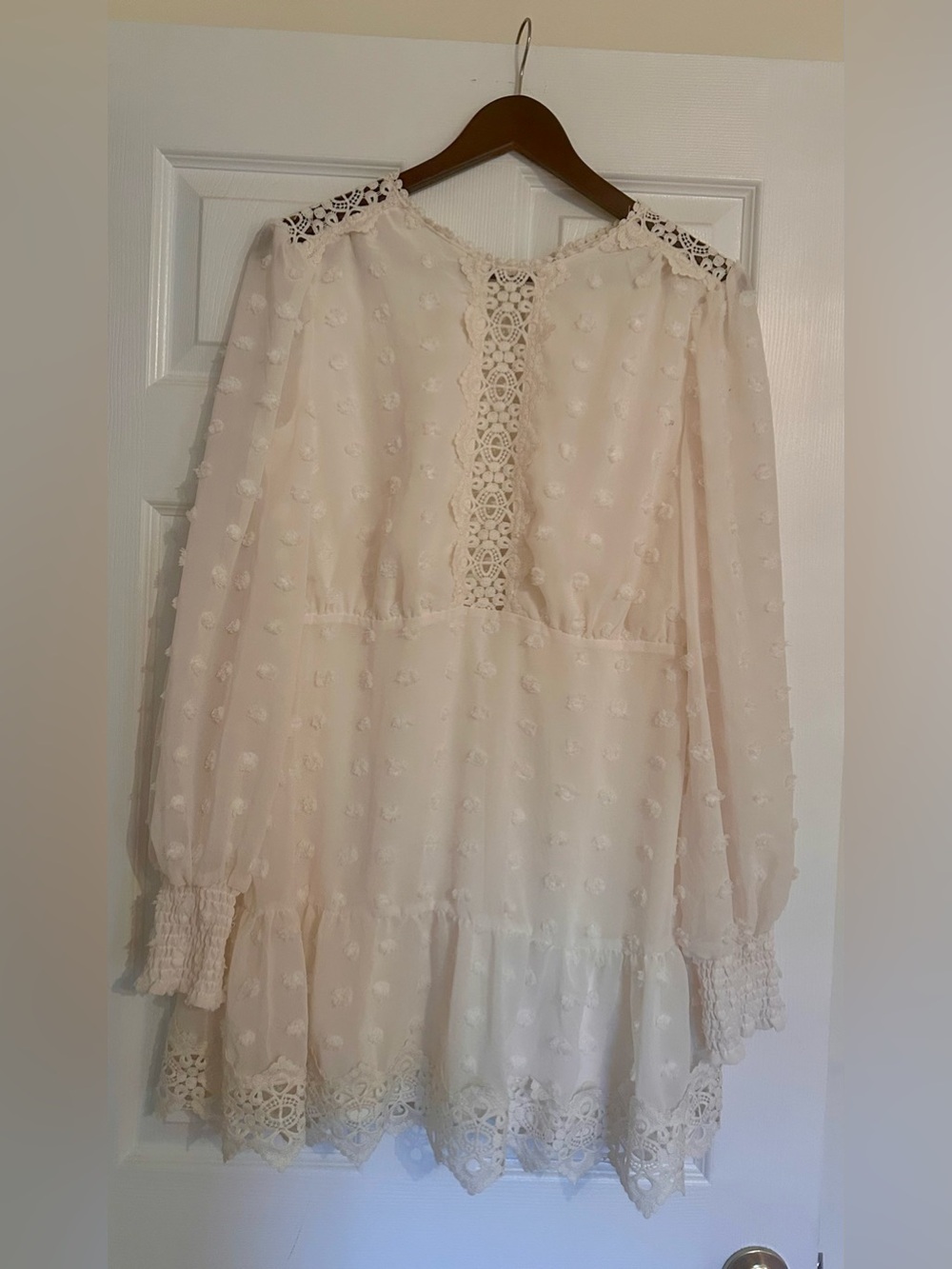 LOVE X DESIGN - Rina Dotted Chiffon Lave Trim Dress / Cream / Sz Small